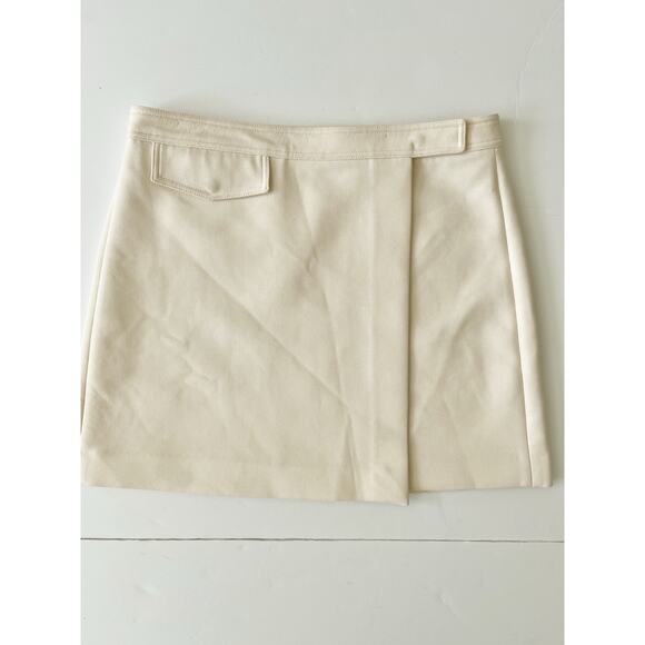 Theory Vanilla Wrap Mini Skirt 4 Cream Wool Blend Snap Pocket Preppy Academia - Picture 2 of 11